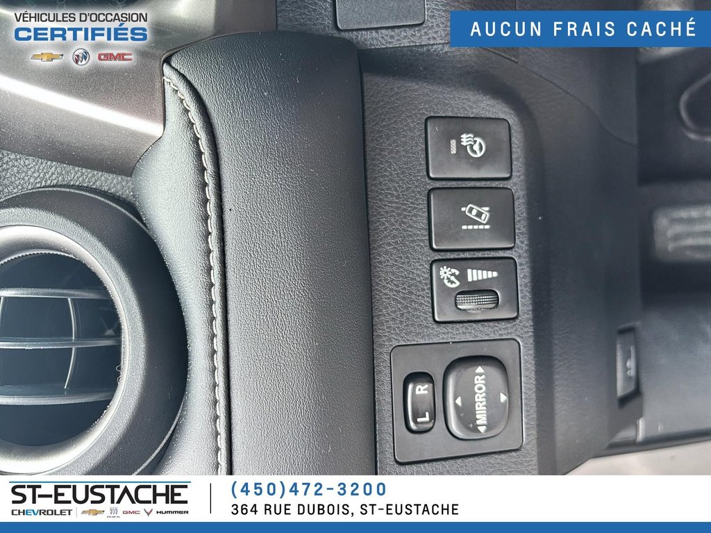 Toyota RAV4  2018 à Saint-Eustache, Québec - 13 - w1024h768px