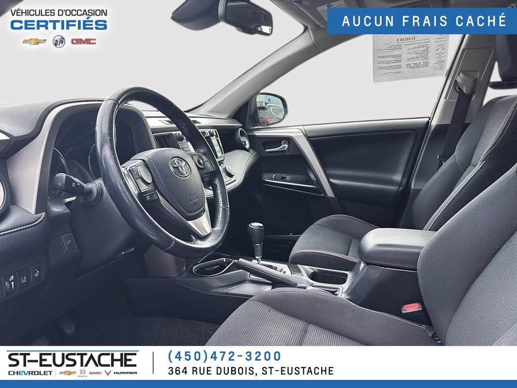 Toyota RAV4  2018 à Saint-Eustache, Québec - 9 - w1024h768px