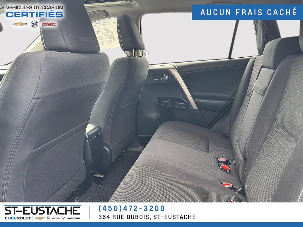 Toyota RAV4  2018 à Saint-Eustache, Québec - 20 - w1024h768px