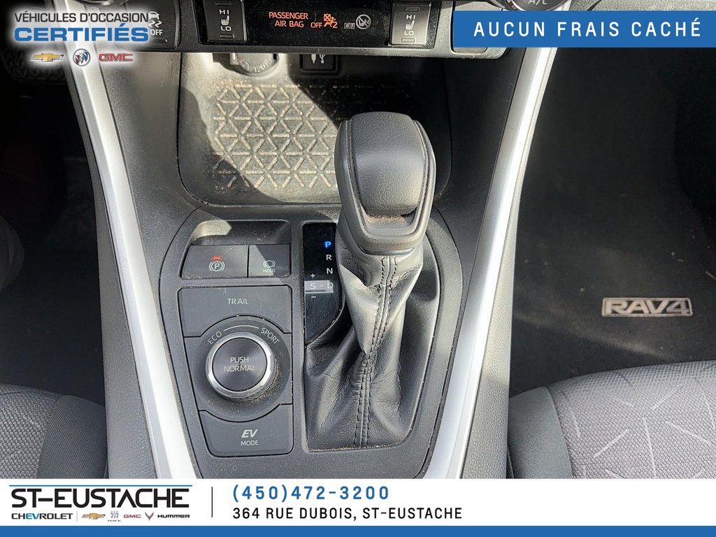 Toyota RAV4  2019 à Saint-Eustache, Québec - 13 - w1024h768px