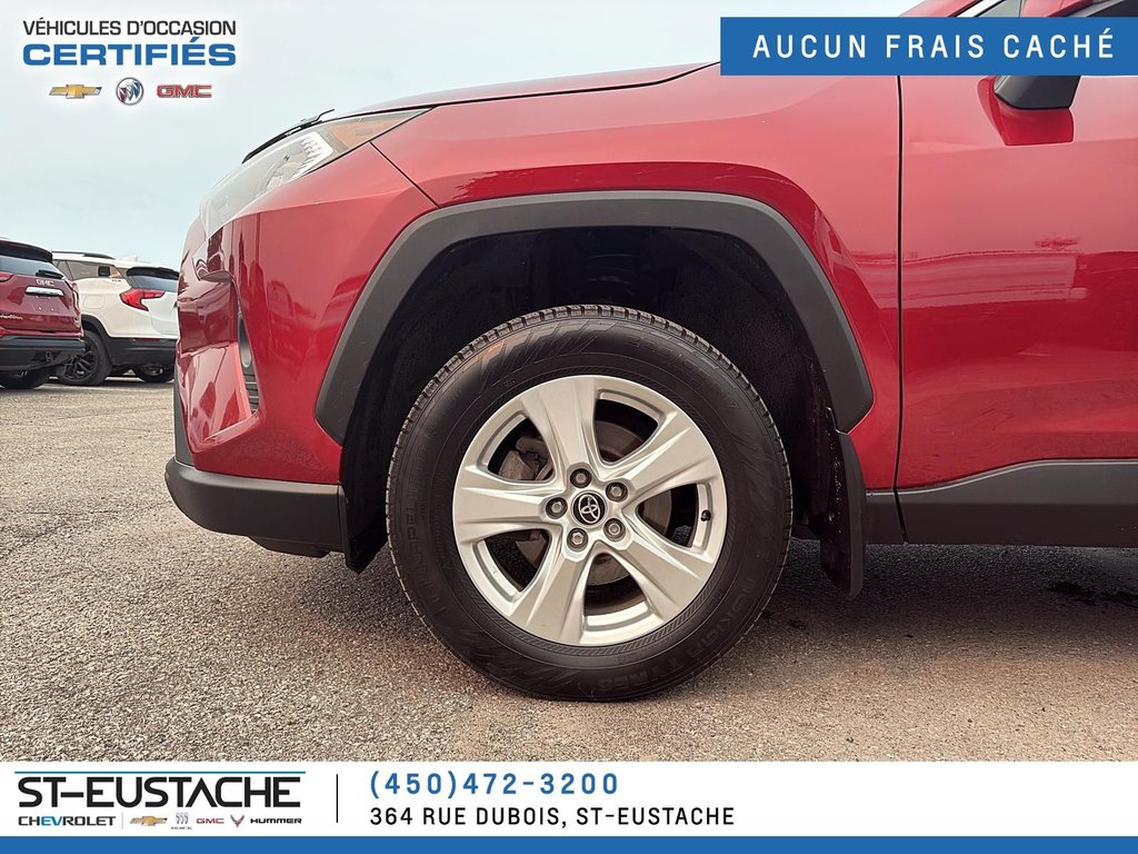Toyota RAV4  2021 à Saint-Eustache, Québec - 8 - w1024h768px
