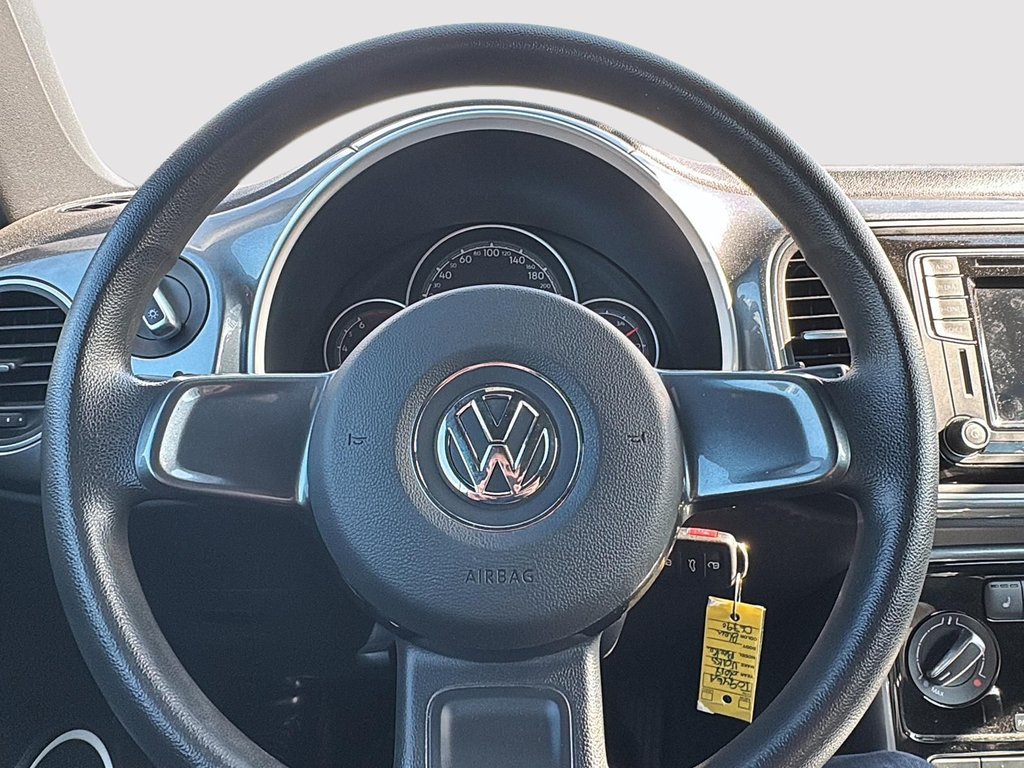 2018 Volkswagen Beetle in Saint-Eustache, Quebec - 8 - w1024h768px
