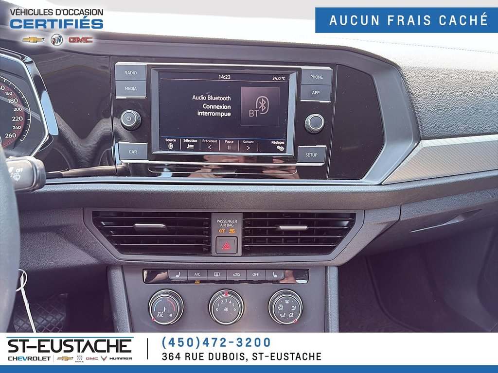 Volkswagen Jetta  2019 à Saint-Eustache, Québec - 12 - w1024h768px