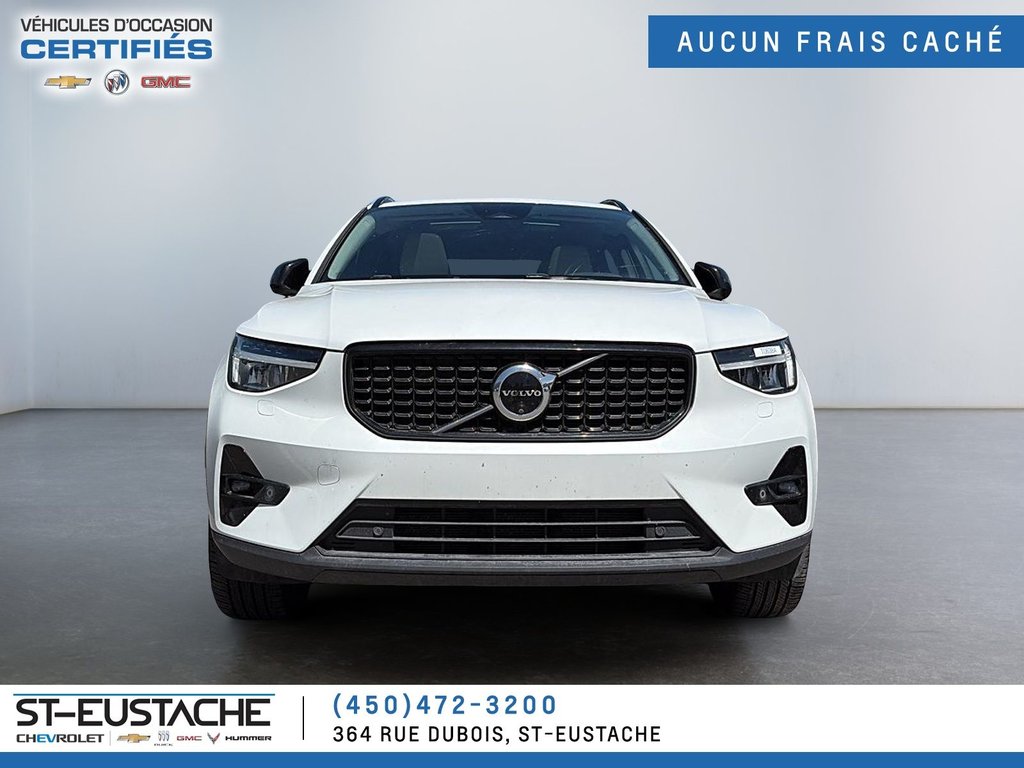 Volvo XC40  2024 à Saint-Eustache, Québec - 3 - w1024h768px