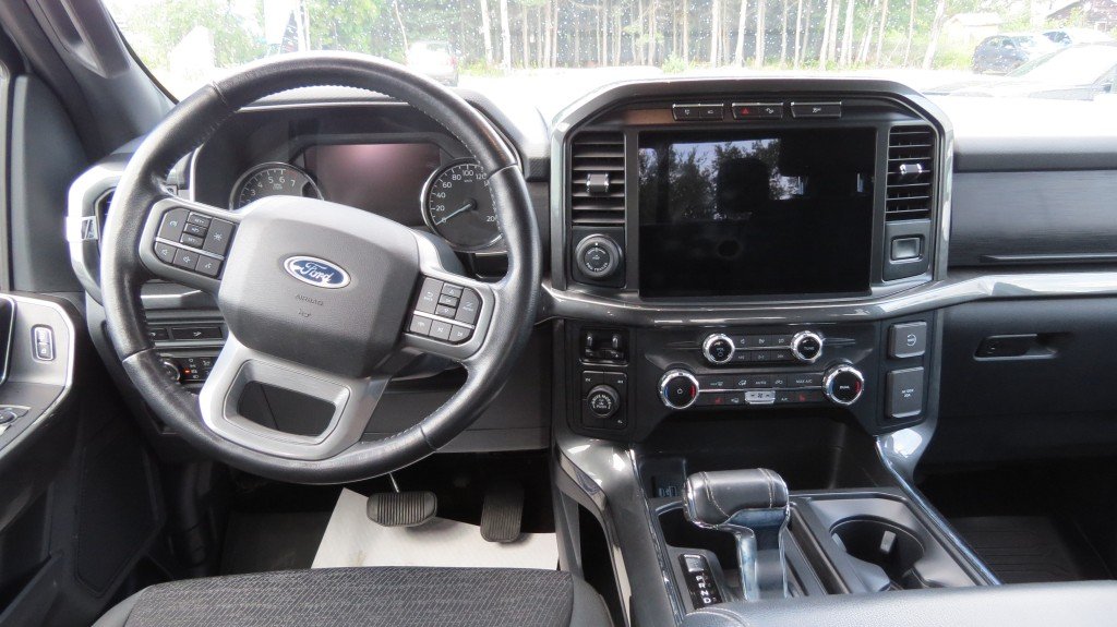 2022 Ford F-150 Super Crew XLT 157'' WB in Les Escoumins, Quebec - 8 - w1024h768px