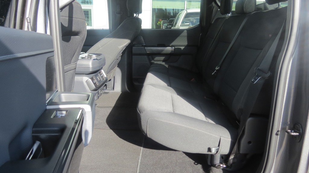 Ford F-150 Super Crew XLT 157'' WB 2023 à Les Escoumins, Québec - 7 - w1024h768px