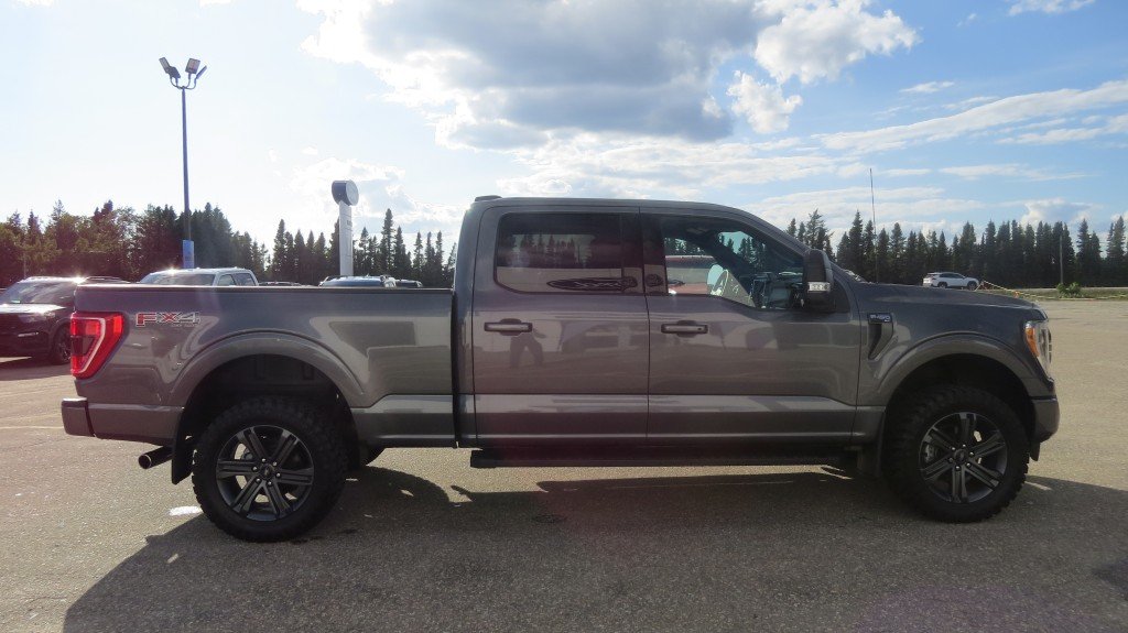 Ford F-150 Super Crew XLT 157'' WB 2023 à Les Escoumins, Québec - 4 - w1024h768px