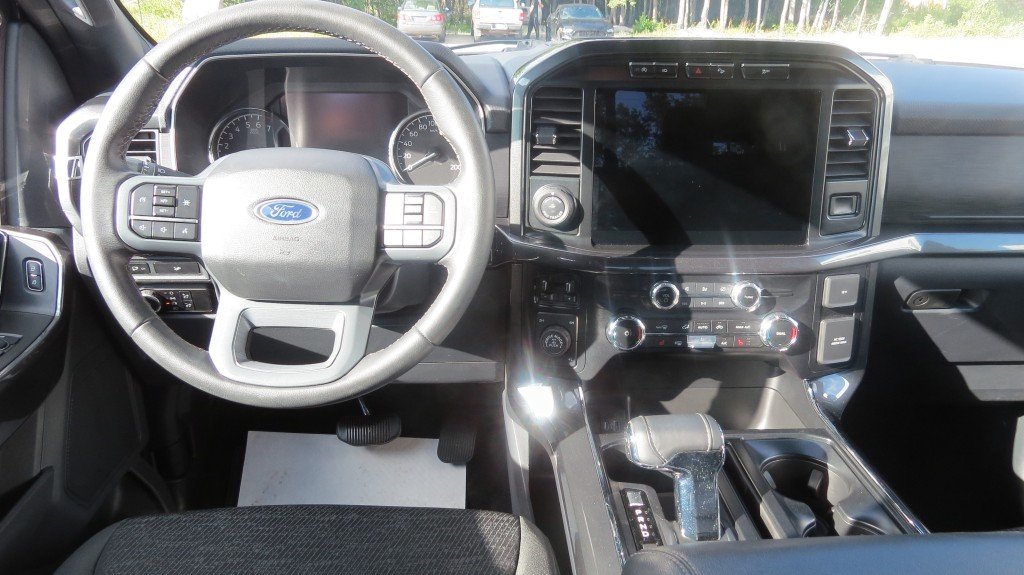 Ford F-150 Super Crew XLT 157'' WB 2023 à Les Escoumins, Québec - 8 - w1024h768px