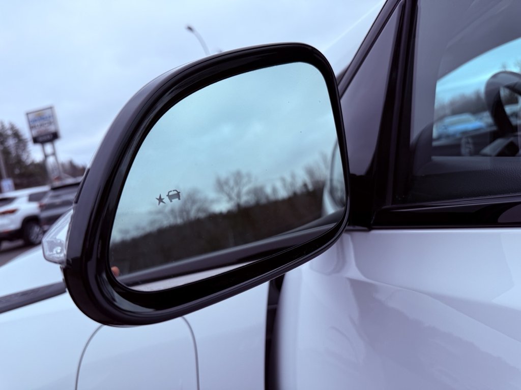 Chevrolet Bolt EUV LT 2023 à Amqui, Québec - 11 - w1024h768px