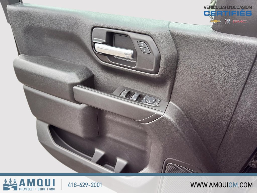 Chevrolet Silverado 1500 Custom Trail Boss 2025 à Amqui, Québec - 11 - w1024h768px
