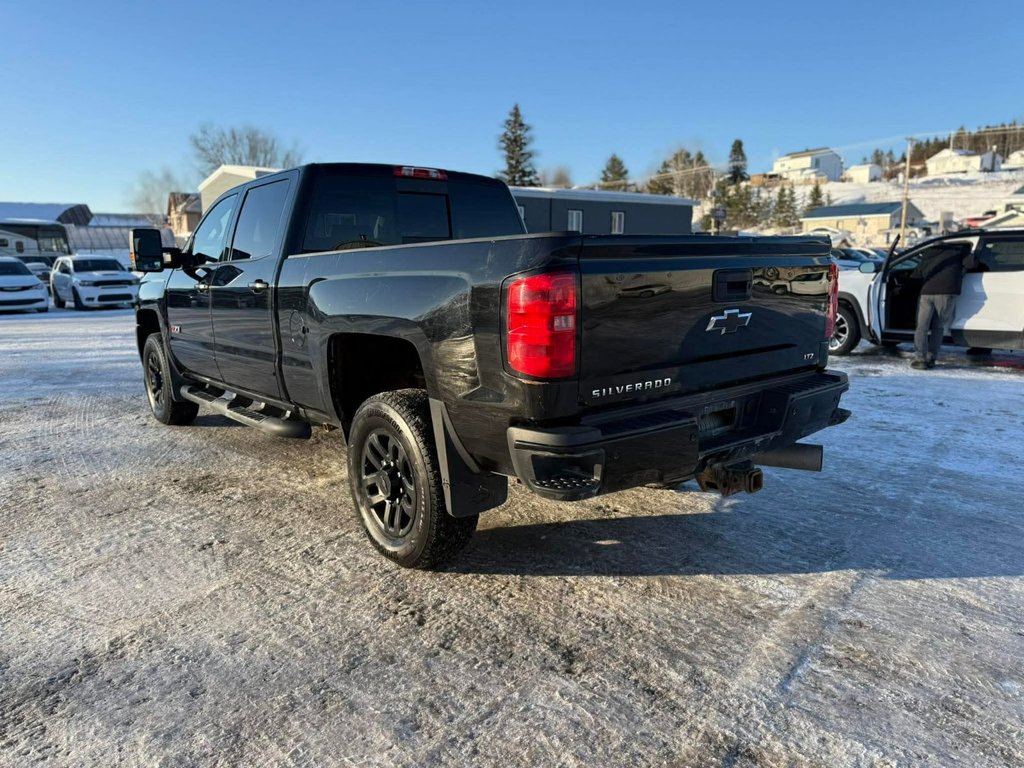 2017 Chevrolet Silverado 2500HD LTZ in Amqui, Quebec - 5 - w1024h768px