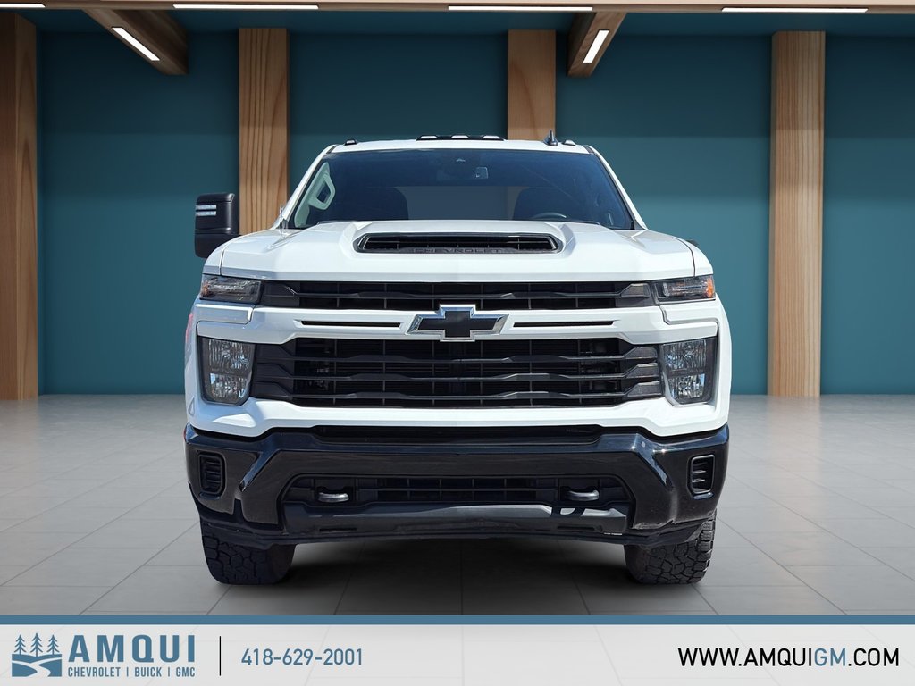 2024 Chevrolet Silverado 2500HD Custom in Amqui, Quebec - 2 - w1024h768px