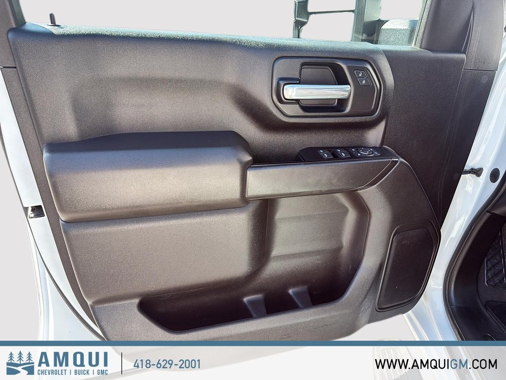 2024 Chevrolet Silverado 2500HD Custom in Amqui, Quebec - 10 - w1024h768px