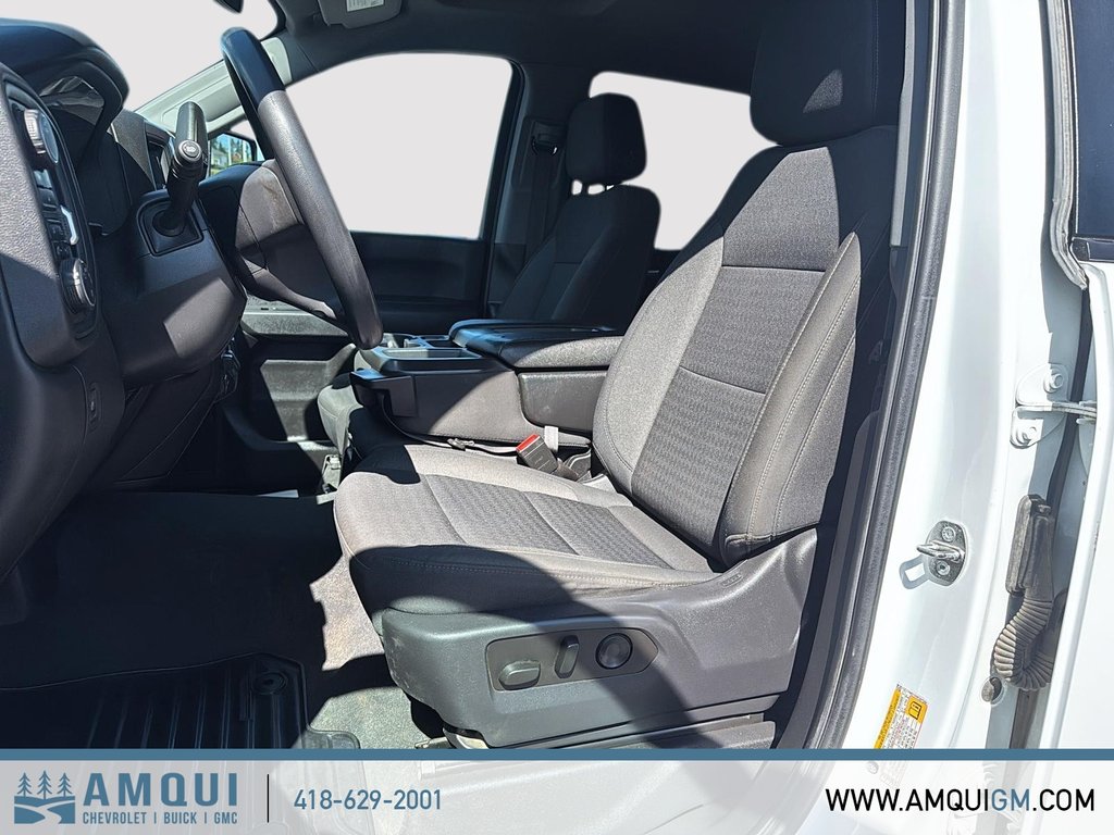 2024 Chevrolet Silverado 2500HD Custom in Amqui, Quebec - 8 - w1024h768px