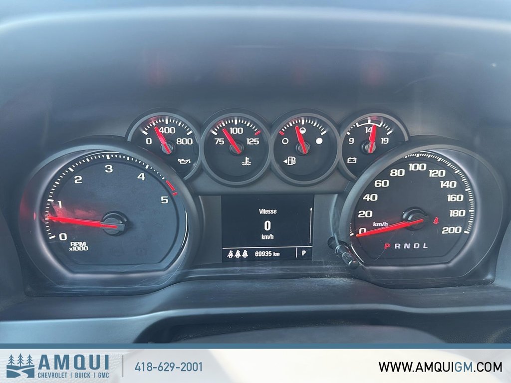2024 Chevrolet Silverado 2500HD Custom in Amqui, Quebec - 13 - w1024h768px