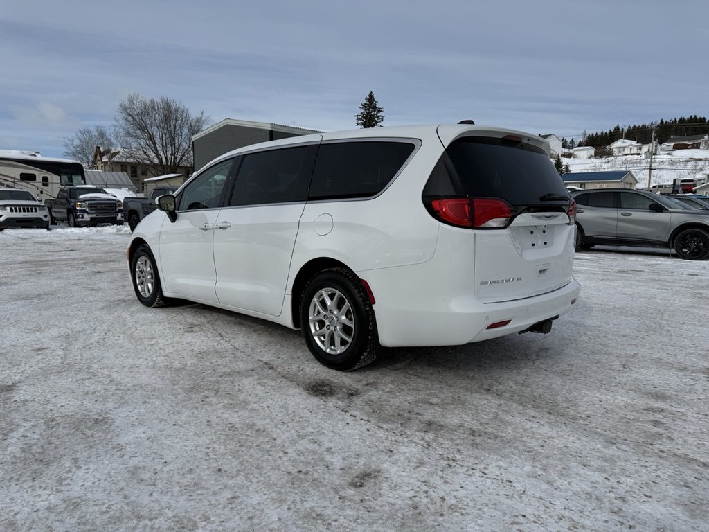 2022 Chrysler Grand Caravan SXT in Amqui, Quebec - 4 - w1024h768px