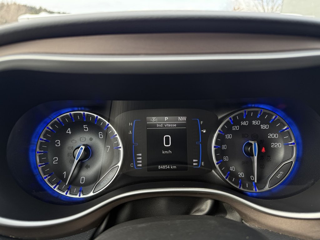 2022 Chrysler Grand Caravan SXT in Amqui, Quebec - 13 - w1024h768px