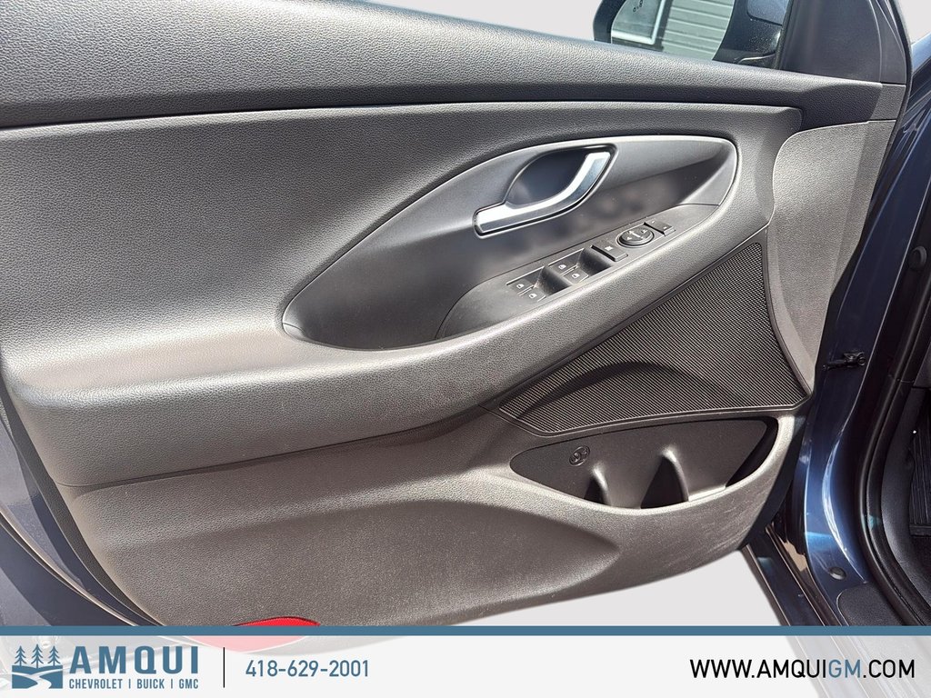 2018 Hyundai Elantra GT GLS in Amqui, Quebec - 9 - w1024h768px