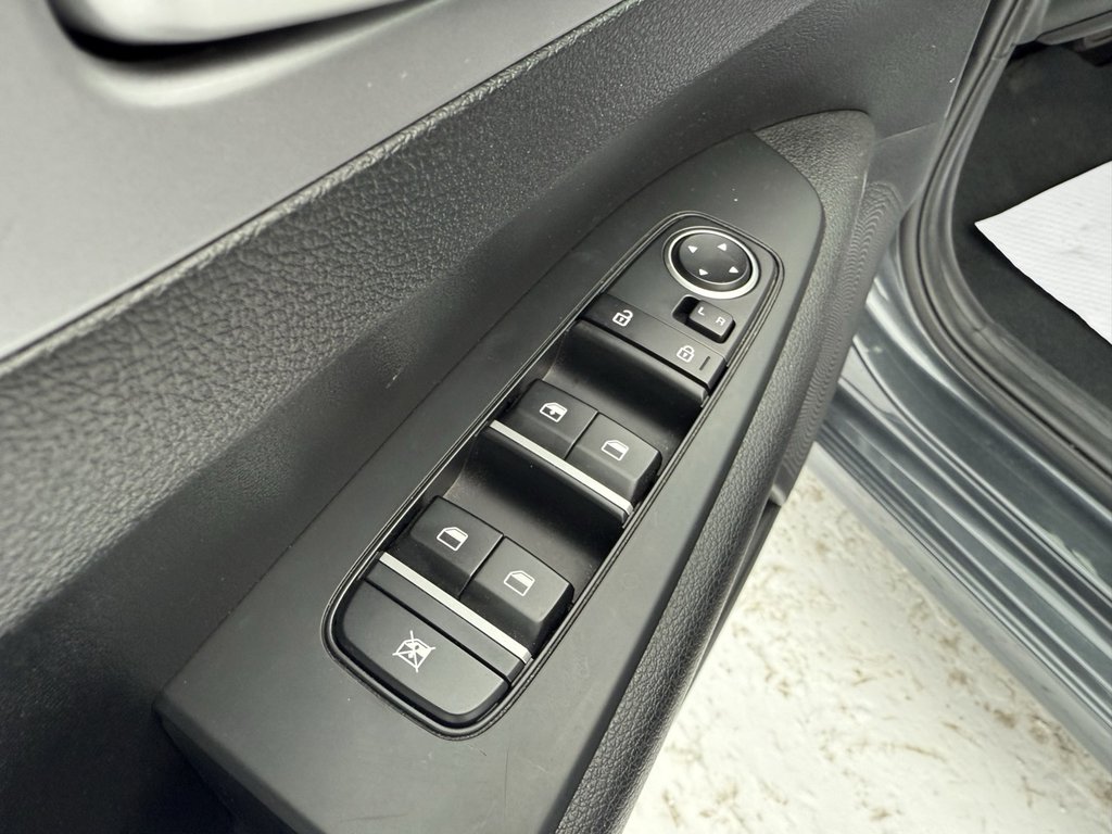 Kia Forte LX 2023 à Amqui, Québec - 10 - w1024h768px