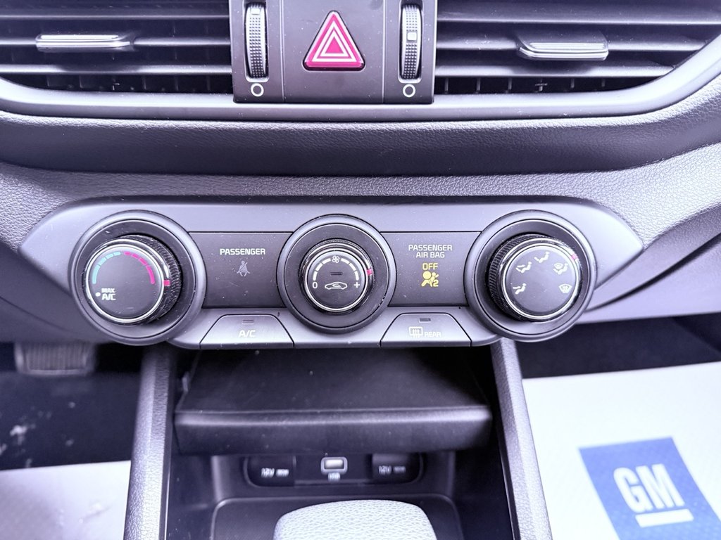 Kia Forte LX 2023 à Amqui, Québec - 17 - w1024h768px