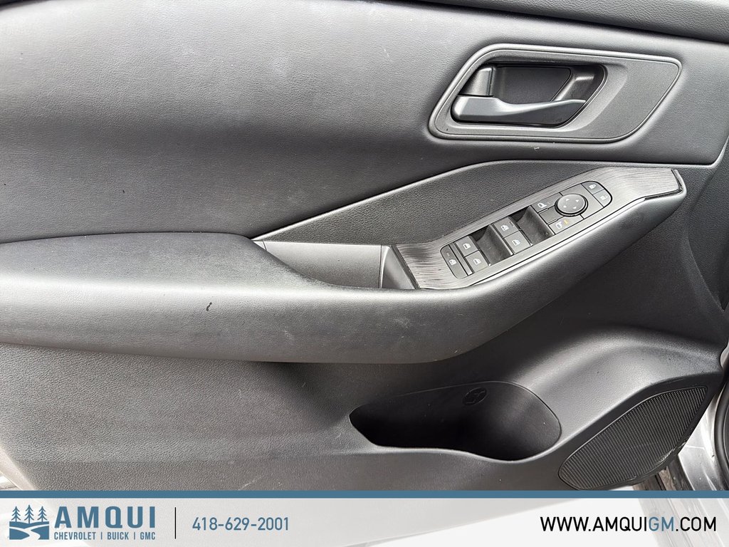 Nissan Rogue S 2024 à Amqui, Québec - 11 - w1024h768px