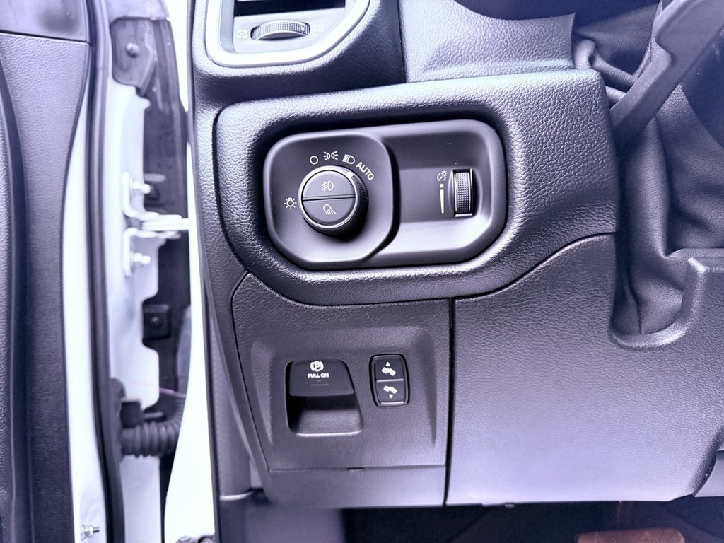 Ram 1500 Big Horn 2020 à Amqui, Québec - 15 - w1024h768px