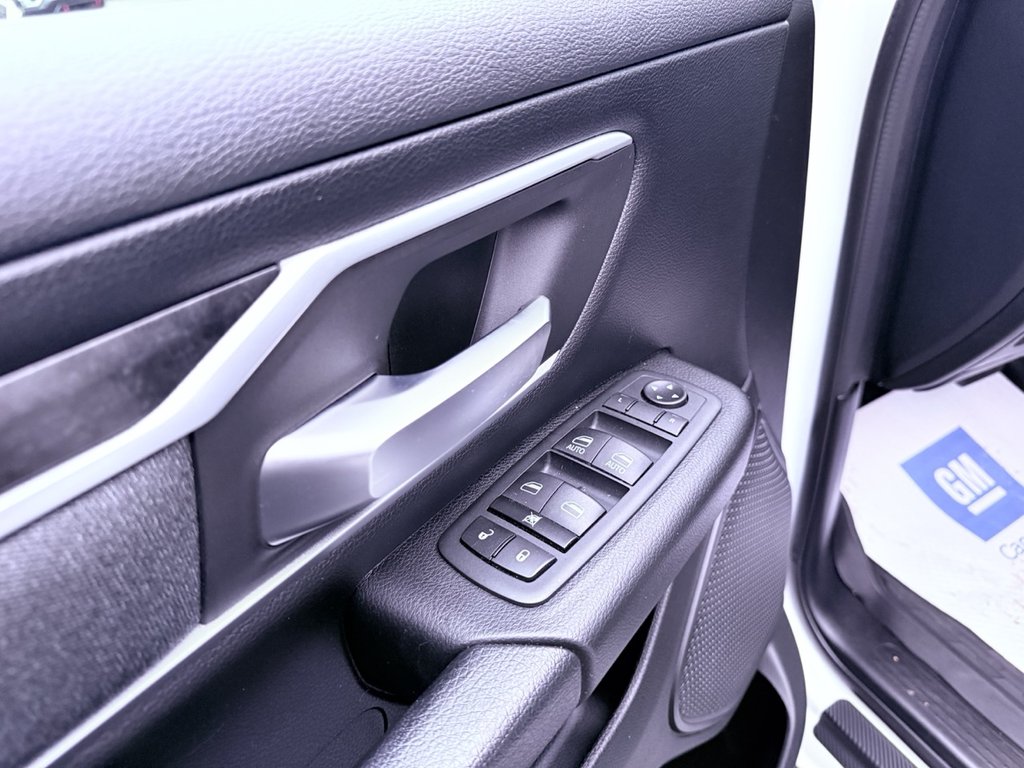 Ram 1500 Big Horn 2020 à Amqui, Québec - 13 - w1024h768px