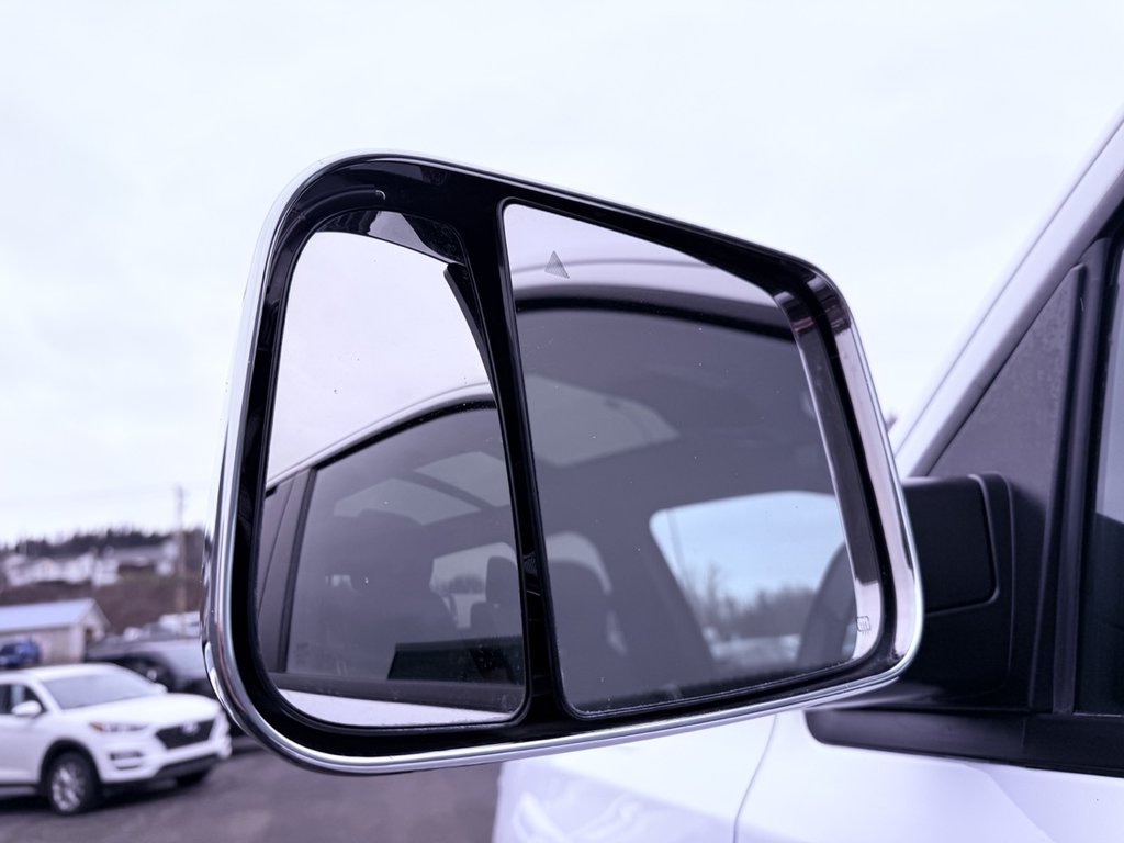 Ram 1500 Big Horn 2020 à Amqui, Québec - 12 - w1024h768px