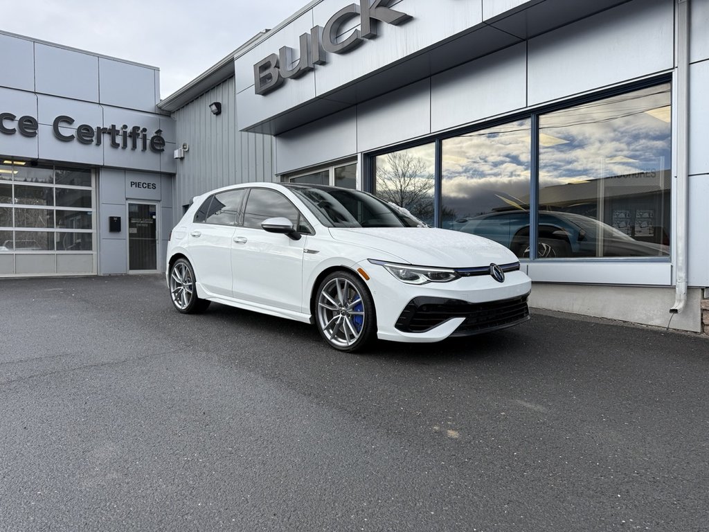 Volkswagen Golf R  2024 à Amqui, Québec - 1 - w1024h768px