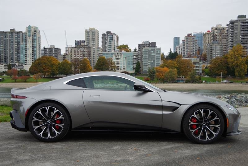 Jaguar Vancouver 2019 Aston Martin Vantage Us0152