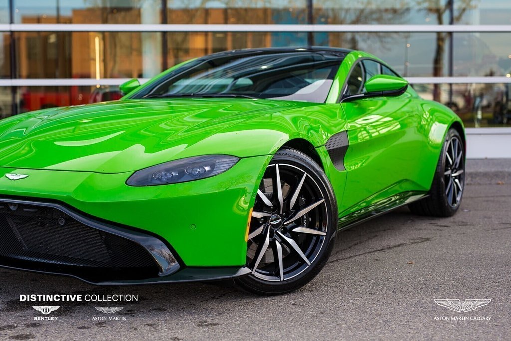 Distinctive Collection Bentley Aston Martin 2019 Aston