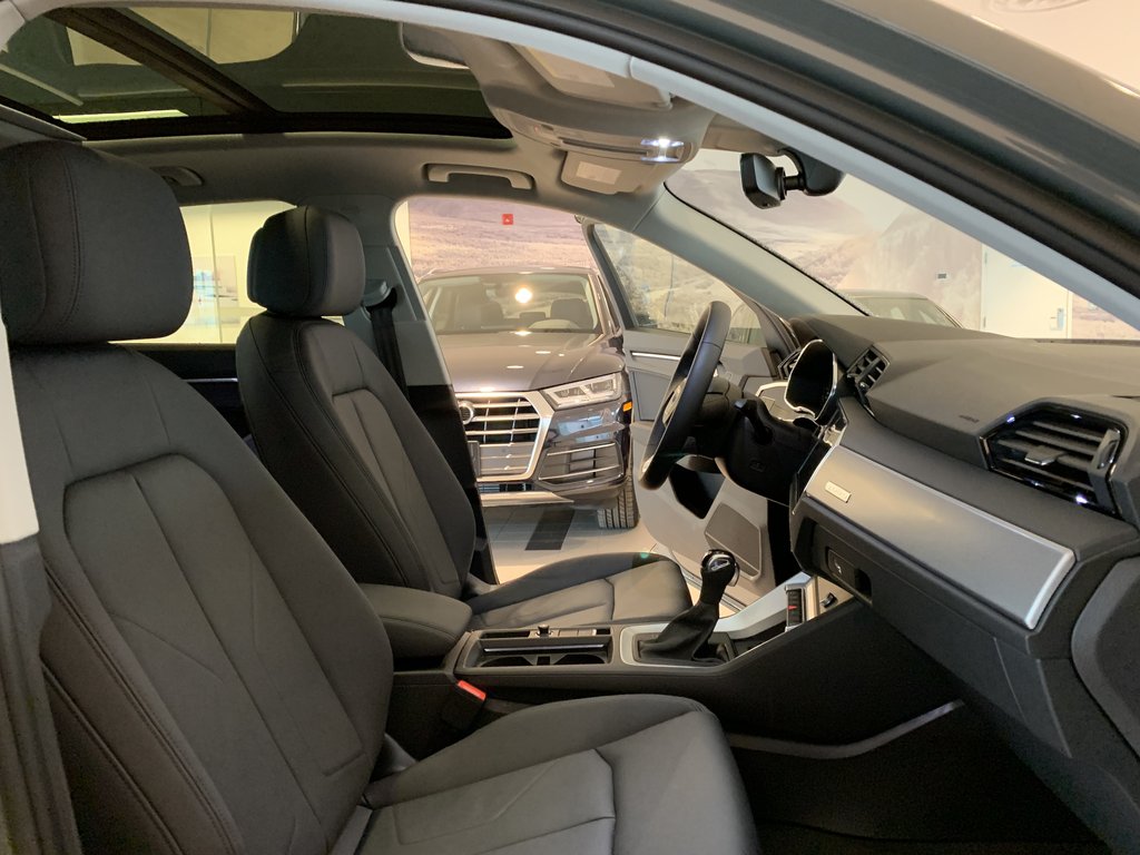 Audi Queensway 2020 Audi Q3 45 2 0t Progressiv Quattro