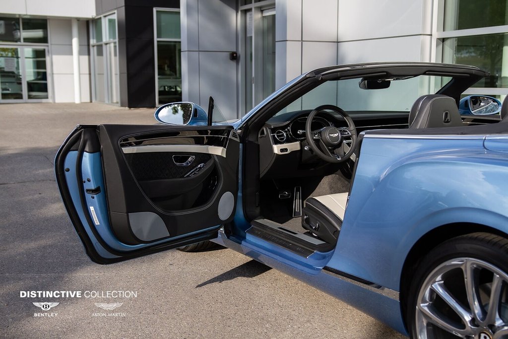 Distinctive Collection Bentley Aston Martin 2020