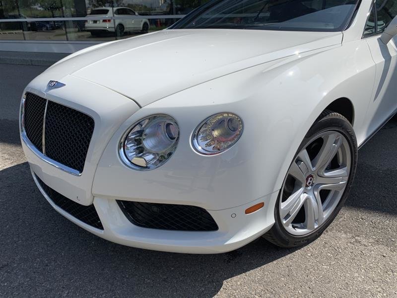 Distinctive Collection Bentley Aston Martin 2013
