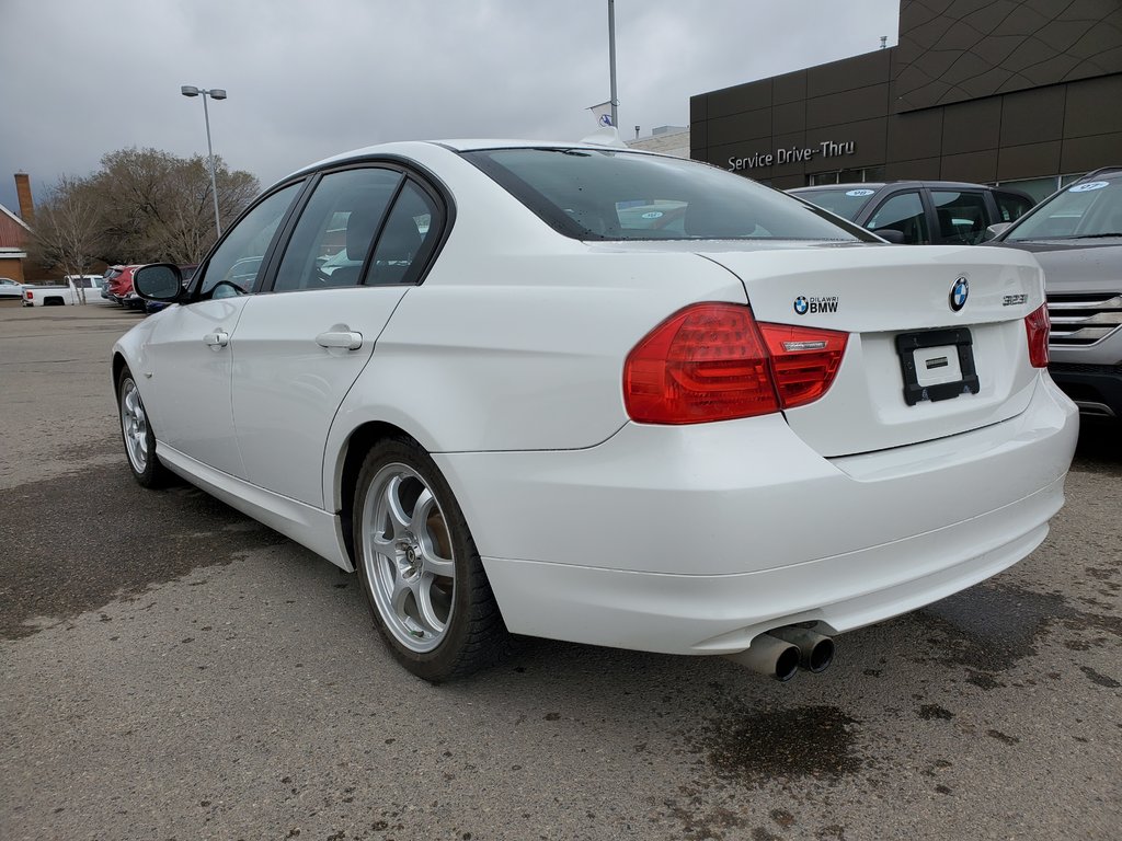 BMW Regina | 2011 BMW 323i Sedan Luxury Ed. PG73 Leather, Moonroof ...