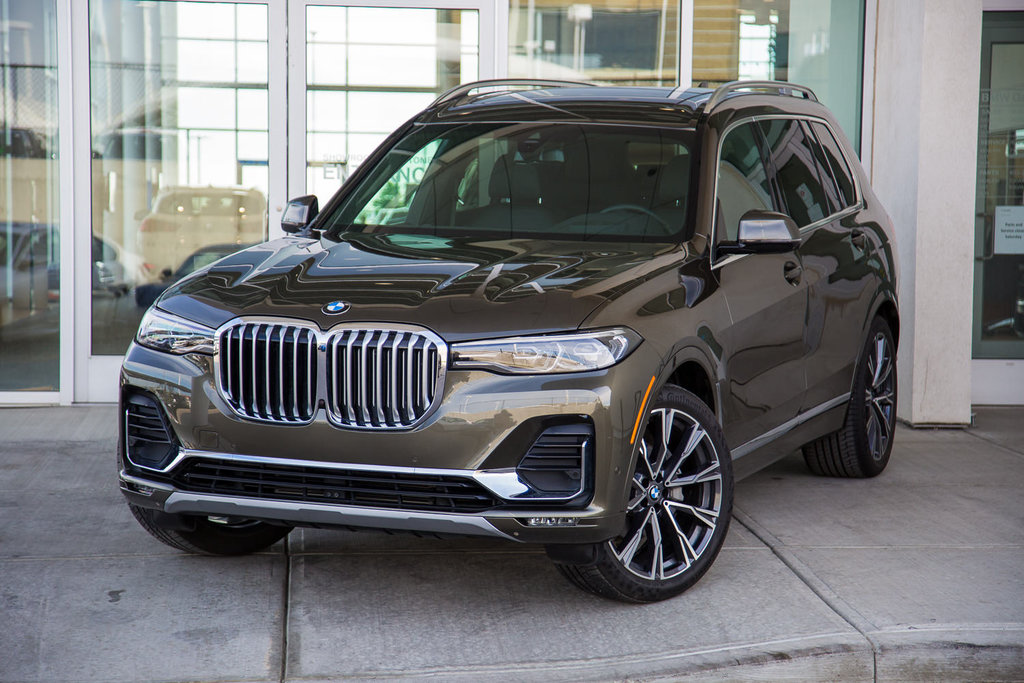 Bmw x7 40i характеристики