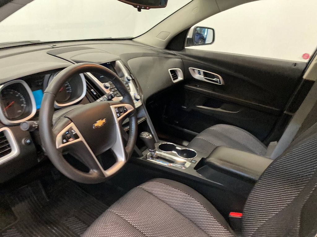 Triple Seven Chrysler 2017 Chevrolet Equinox LT Rear View Camera