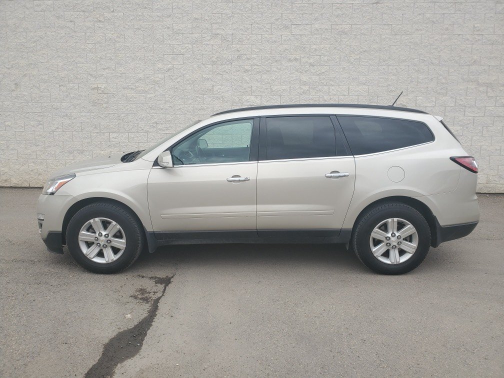 BMW Regina | 2013 Chevrolet Traverse 2LT Leather, Sunroof, AWD | #3L2033A