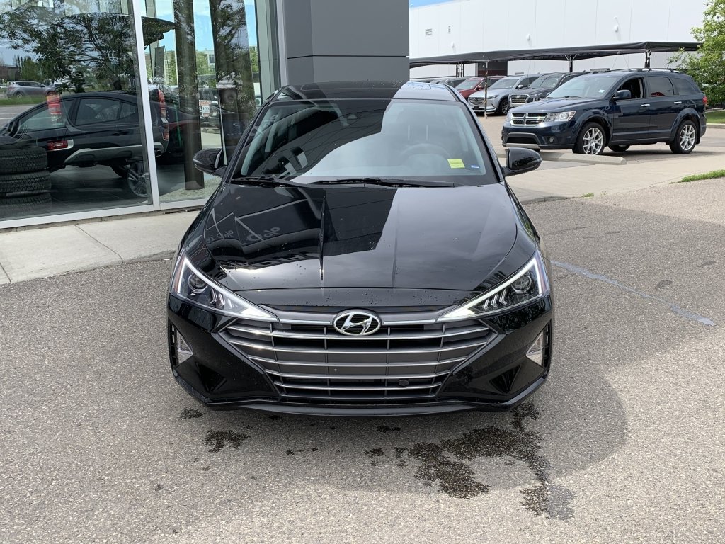 Hyundai Gallery | 2020 Hyundai Elantra Sedan Preferred IVT ...