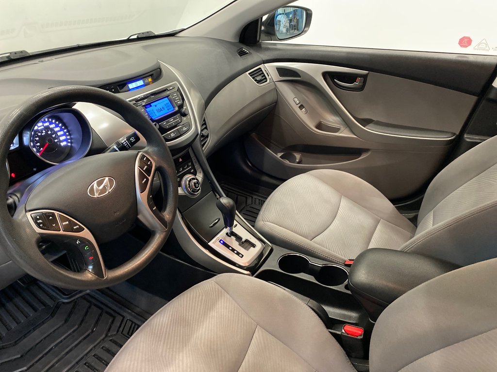 INFINITI Regina 2013 Hyundai Elantra GL Heated Seats, Cruise Control,