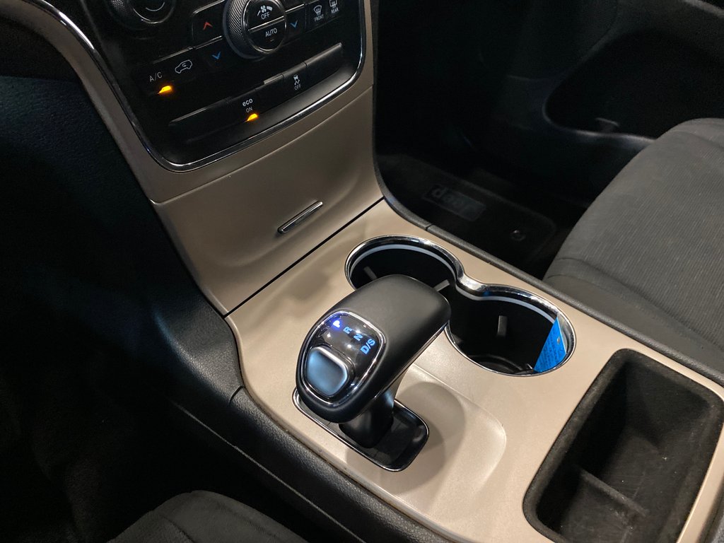 Hyundai of Regina 2015 Jeep Grand Cherokee 4x4 Laredo Keyless entry, Bluetooth, Touchscreen