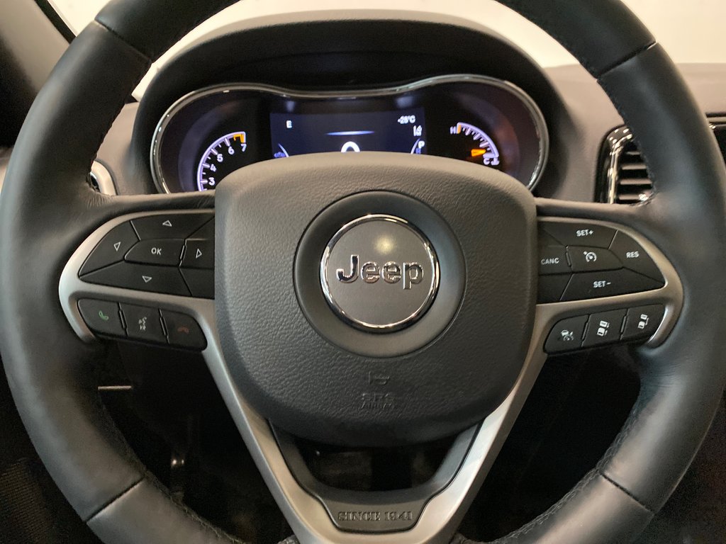 2012 jeep grand cherokee uconnect system