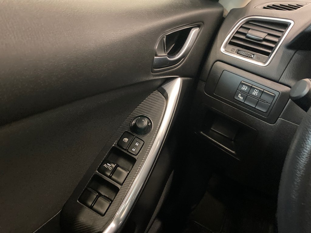 Hyundai of Regina 2016 Mazda CX5 GS AWD Navigation, Sunroof, Heated Seats 211457A