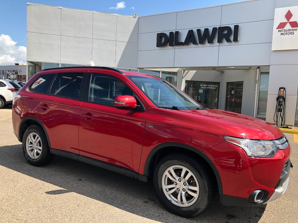 Triple Seven Chrysler 2015 Mitsubishi Outlander SE AWC V6 8D612A