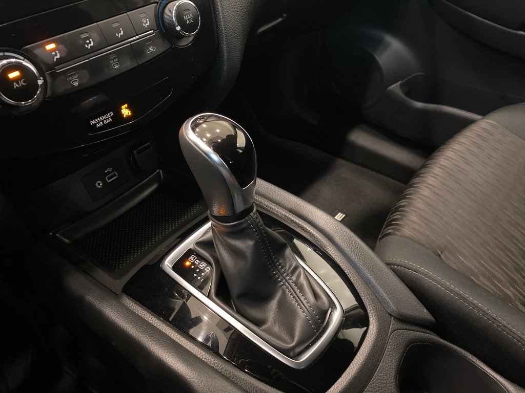 Dilawri Group of Companies 2018 Nissan Rogue S Heated Seats, Rear