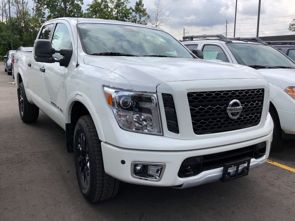 401 Dixie Nissan in Mississauga | 2019 Nissan Titan Crew Cab PRO-4X 4X4 ...