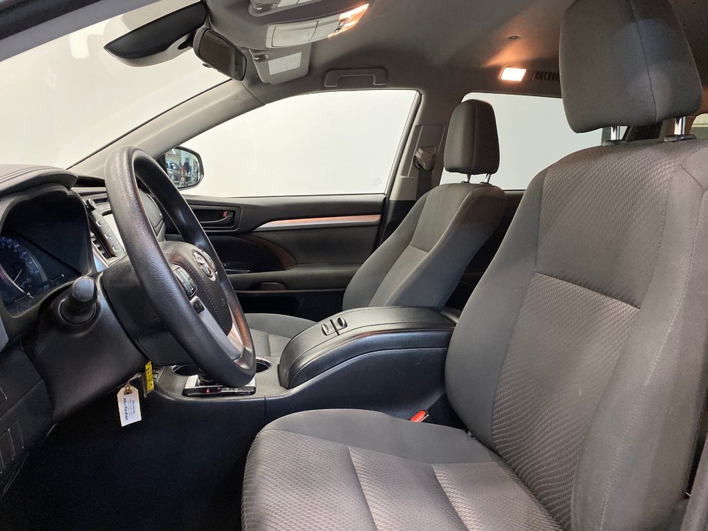 Regina Honda 2018 Toyota Highlander LE AWD, Rear Cam, Power Seat