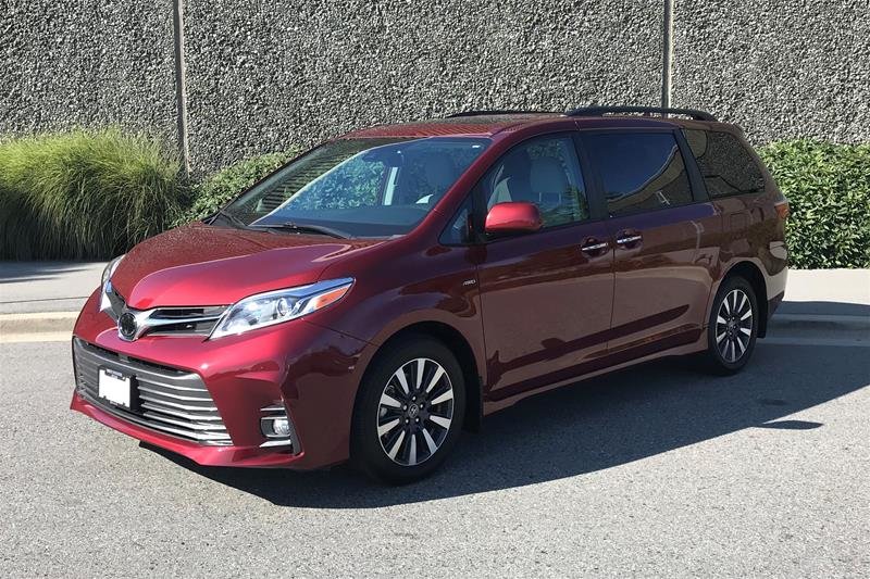 North Vancouver Nissan | 2019 Toyota Sienna XLE AWD 7-Passenger V6