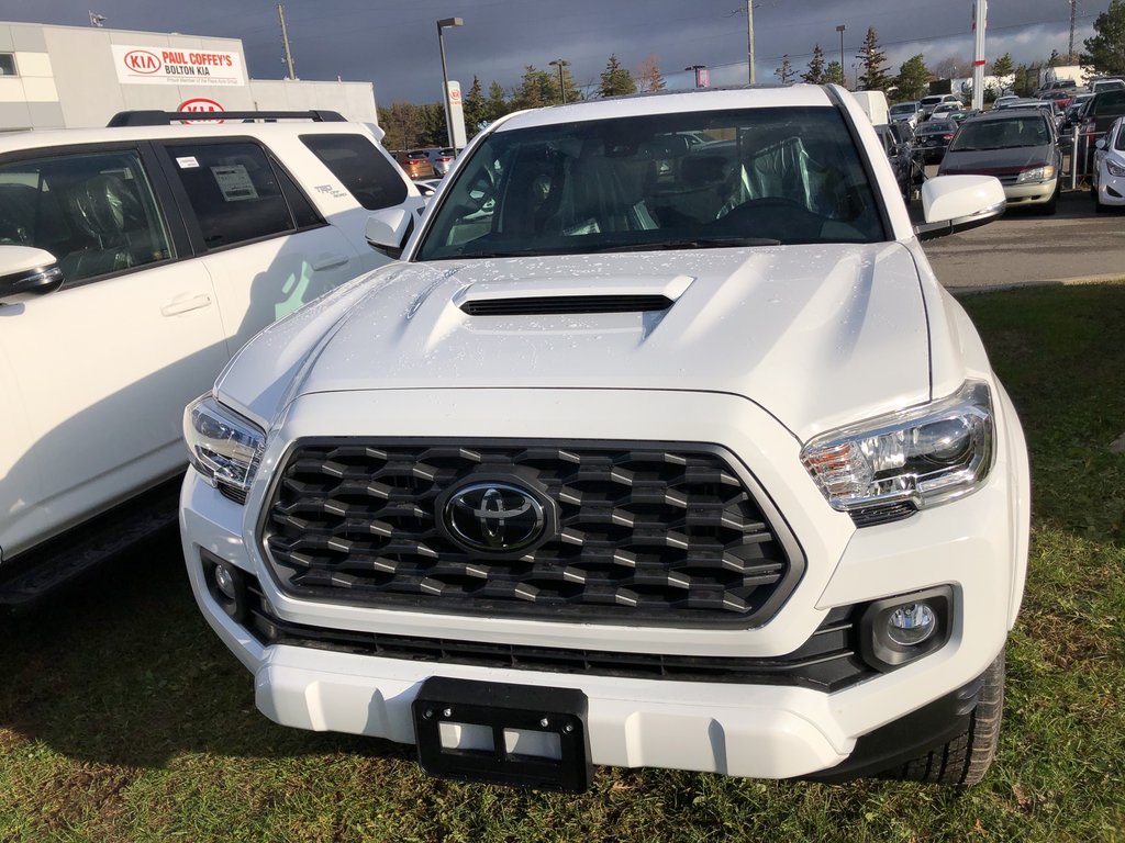 Bolton Toyota | 2020 Toyota Tacoma 4x4 Double Cab Short Bed V6 6M