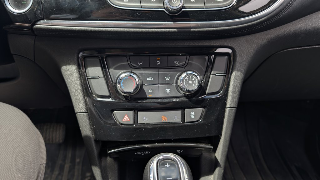 Buick Encore Sport Touring 2017 à Magog, Québec - 11 - w1024h768px